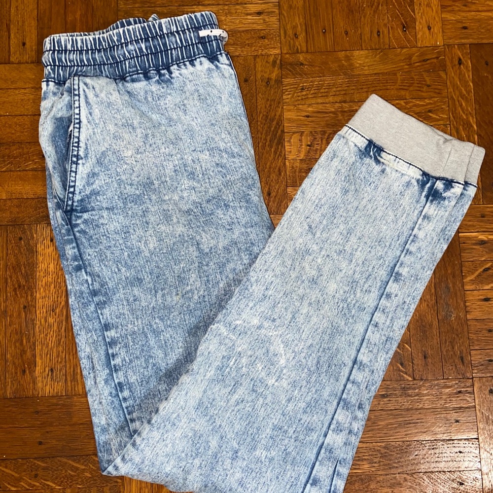 Acid Wash Jeans - Forever21